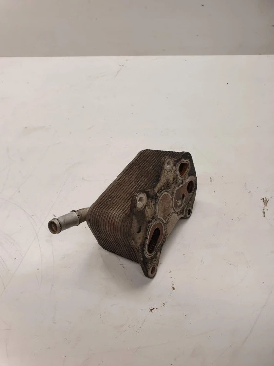 CHŁODNICA OLEJU AUDI A3 A4 A6 2.0 TFSI 06D117021C