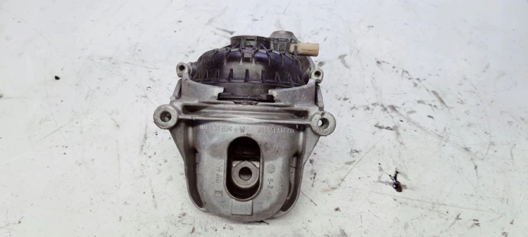 ŁOŻE PODUSZKA SILNIKA LEWA AUDI A6 Q7 4M0199371B