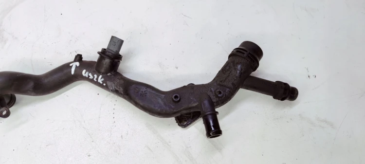 RURA PRZEWÓD WODY AUDI A6 C6 2.4 3.2 06E121045T