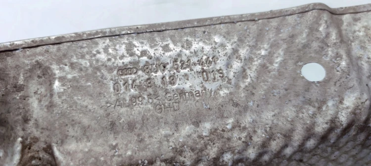 OSŁONA TERMICZNA TUNELU PODWOZIA AUDI Q3 8U 8U0521441