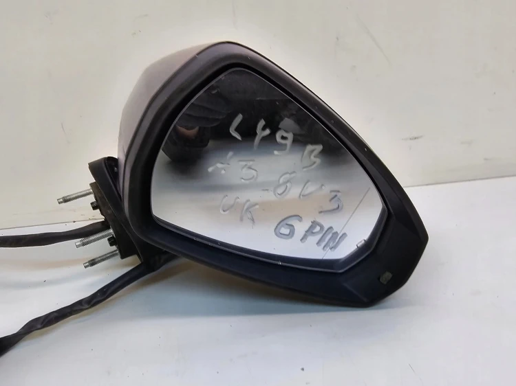 LUSTERKO ZEWNĘTRZNE PRAWE AUDI A3 8V LY9B 6-PIN UK
