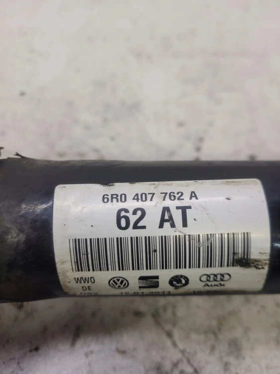 PÓŁOŚ PRAWA PRZEDNIA AUDI VW SEAT 6R0407762A