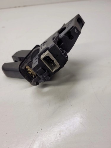 ZAMEK KLAPY TYŁ AUDI A4 A5 A6 A8 4F5827505C
