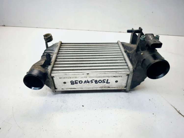 CHŁODNICA POWIETRZA INTERCOOLER LEWY AUDI A4 B6 1.8T TURBO 8E0145805L