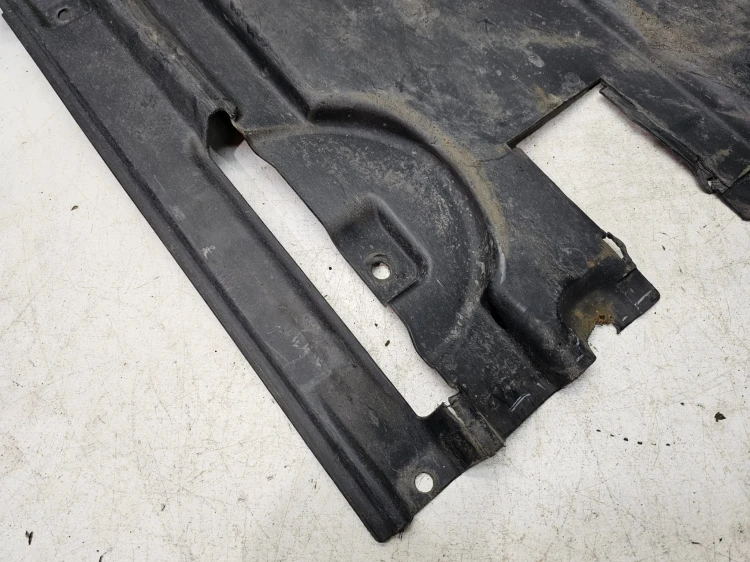 OSŁONA PODWOZIA LEWY TYŁ AUDI Q5 FY 80A825215B 1/26