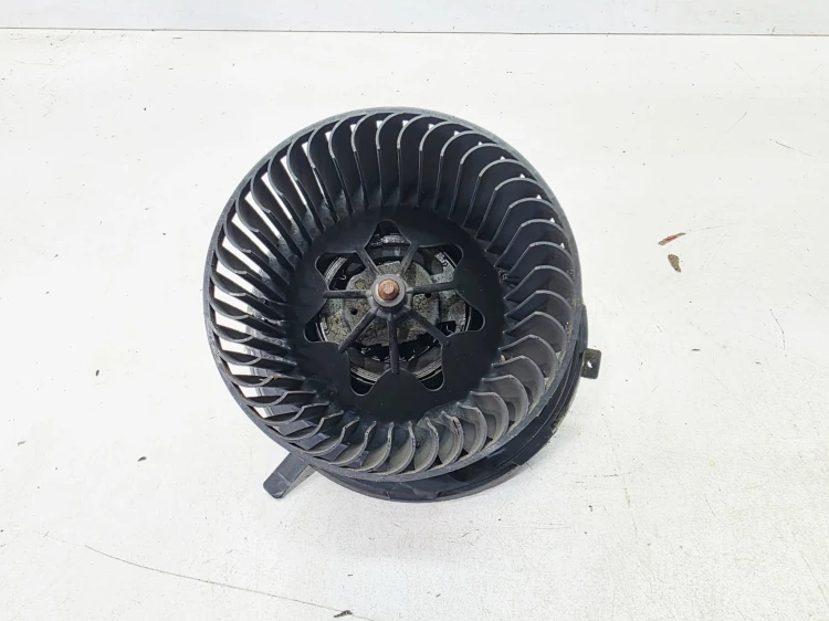 WENTYLATOR DMUCHAWA NAGRZEWNICY AUDI VOLKSEAGEN SEAT SKODA 1K1820015F