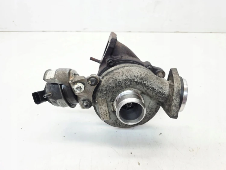 TURBOSPRĘŻARKA TURBO TURBINA AUDI A4 B8 A5 Q5 A6 C7 2.0 TDI CGLC 03L145721B