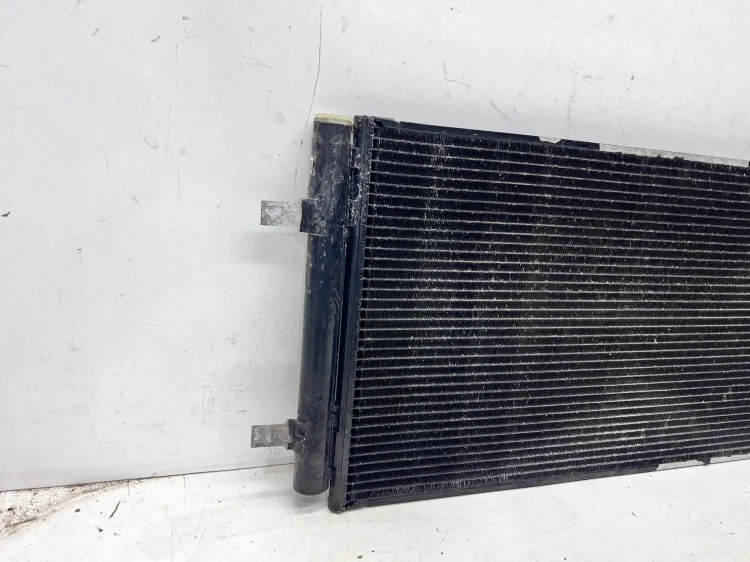 CHŁODNICA KLIMATYZACJI AUDI A4 B8 A5 Q5 8K0260401T BEZ CZUJNIA