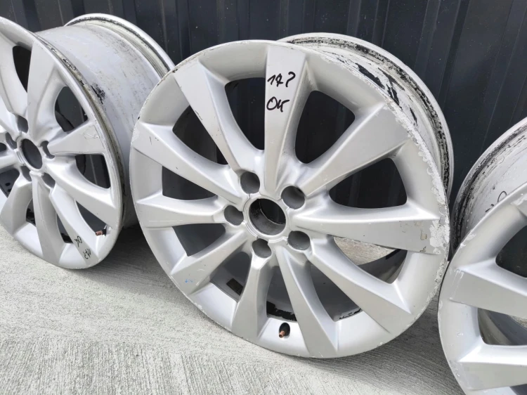 FELGA FELGI VW AUDI A4 A5 A6 ITP 8.0J R17 ET39 4G0601025AG *17P*