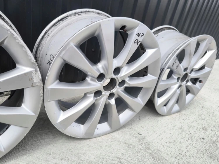FELGA FELGI VW AUDI A4 A5 A6 ITP 8.0J R17 ET39 4G0601025AG *17P*