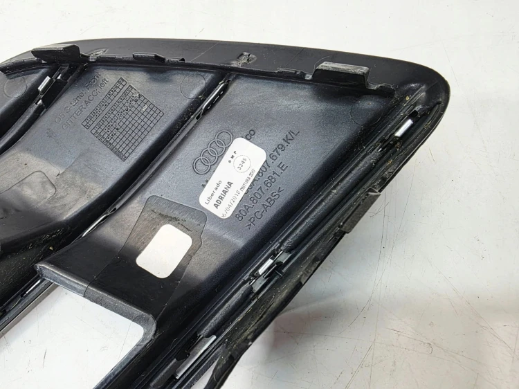 KRATKA ATRAPA ZDERZAKA LEWA AUDI Q5 FY S LINE 80A807681E