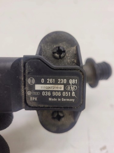 CZUJNIK CIŚNIENIA AUDI VW SKODA 036906051G