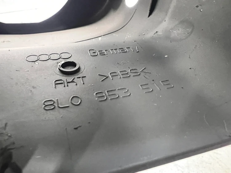 OSŁONA OBUDOWA KIEROWNICY REGULACJA KOLUMNY AUDI A3 8L 8L0953515 8L0953516