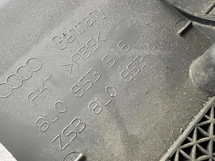 OSŁONA OBUDOWA KIEROWNICY REGULACJA KOLUMNY AUDI A3 8L 8L0953515 8L0953516