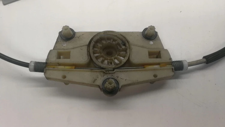 MECHANIZM SZYBY PRAWY TYŁ AUDI A6 C6 4F0839462 A B
