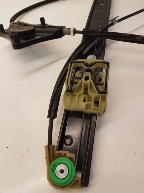 MECHANIZM SZYBY LEWY PRZÓD AUDI A6 C7 4G0837461