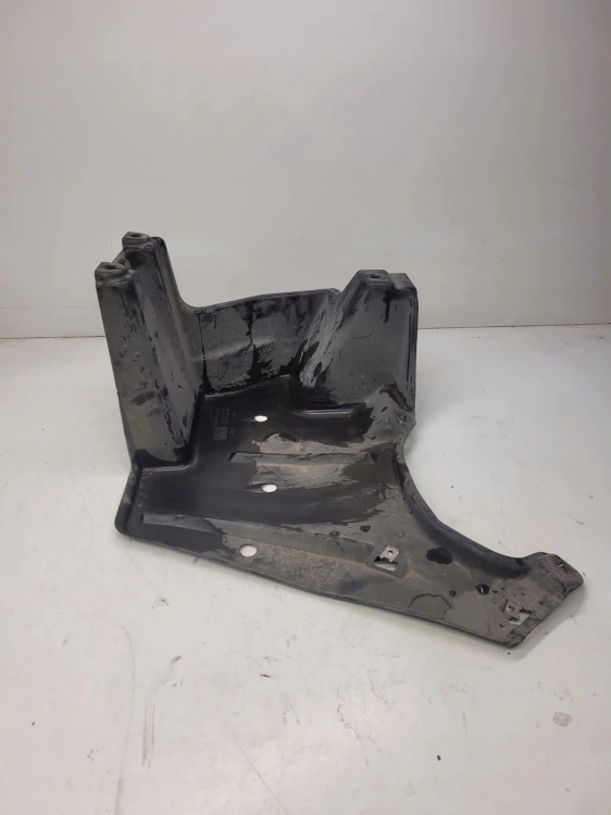 OSŁONA PODWOZIA LEWA AUDI A6 C7 4G0825219B