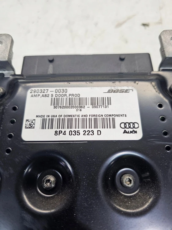 WZMACNIACZ BOSE AUDI A3 8P LIFT 8P4035223D
