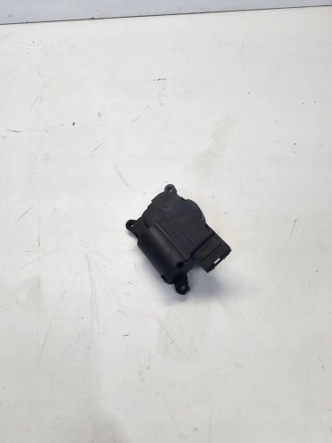 SILNICZEK NAGRZEWNICY AUDI Q7 4L VW 7L0907511AD