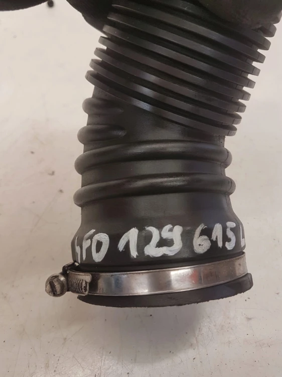 RURA WĄŻ POWIETRZA AUDI A6 C6 2.7 3.0 TDI 4F0129615L