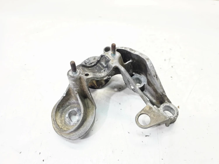 ŁAPA MOCOWANIE PODUSZKI SILNIKA LEWA AUDI A4 B6 B7 8E0199351K