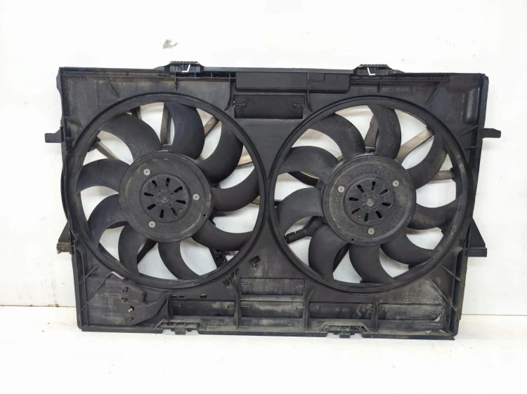 WENTYLATORY + OBUDOWA AUDI A4 A5 A6 A7 A8 4H0121003N POPĘKANA OBUDOWA