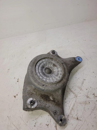 MOCOWANIE GÓRNE AMORTYZATORA AUDI Q5 8R 8R0412383