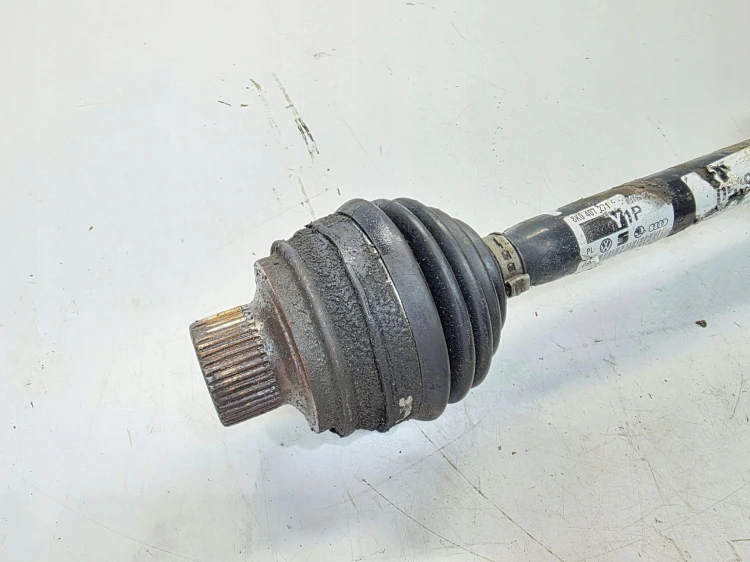 PÓŁOŚ LEWA LUB PRAWA PRZÓD AUDI A4 B9 A5 8W0407271P