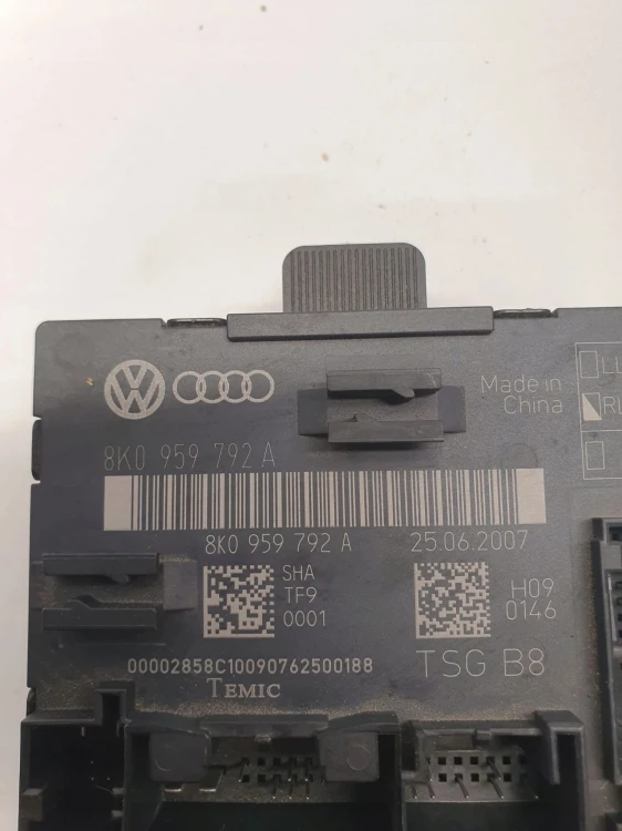 MODUŁ STEROWNIK DRZWI AUDI A4 B8 A5 Q5 8K0959792A