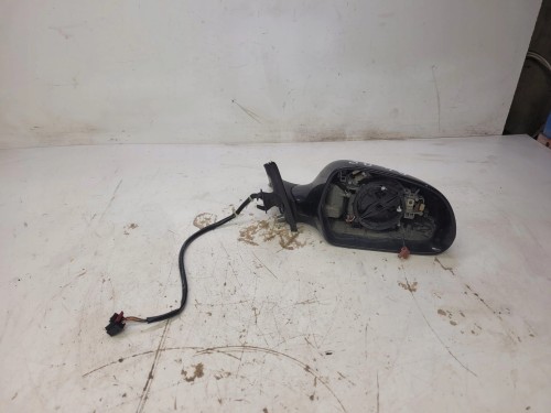 LUSTERKO PRAWE AUDI A4 B8 LIFT LZ9Y 6-PIN UK