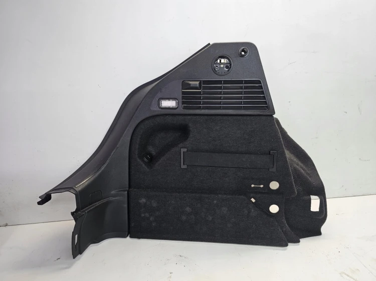 BOCZEK BAGAŻNIKA LEWY AUDI A1 8X 3-DRZWI 8X3867761E