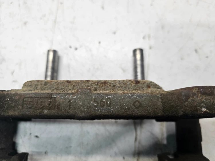 JARZMO ZACISKU LEWY LUB PRAWY PRZÓD AUDI A4 B6 B7 A6 C5 560 288 MM
