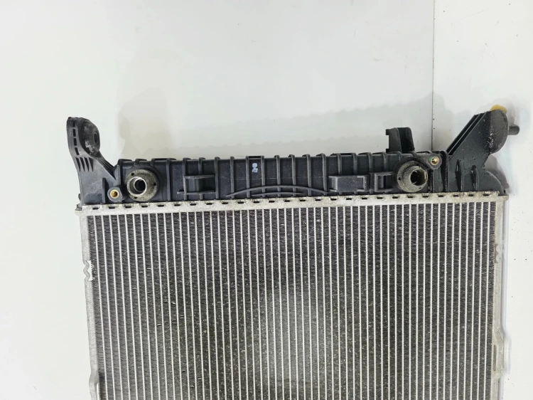 CHŁODNICA WODY AUTOMAT AUDI A4 B8 A5 8T Q5 8R 2.0 TDI TFSI 8K0121251T