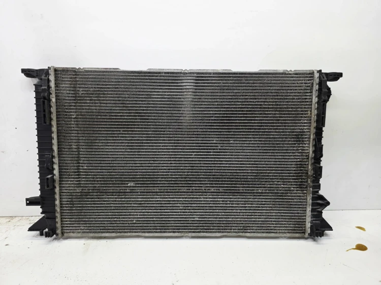 CHŁODNICA WODY AUTOMAT AUDI A4 B8 A5 8T Q5 8R 2.0 TDI TFSI 8K0121251T