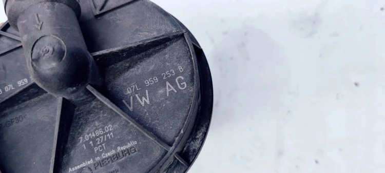 POMPA POWIETRZA WTÓRNEGO AUDI A8 D4 07L959253B