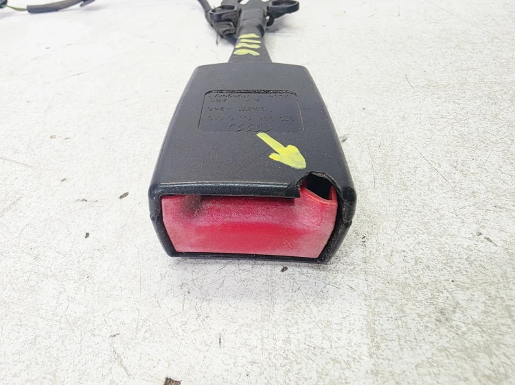 ZAPINKA PASA LEWA LUB PRAWA Z CZUJNIKIEM AUDI A4 B7 8E0857755G 1/26