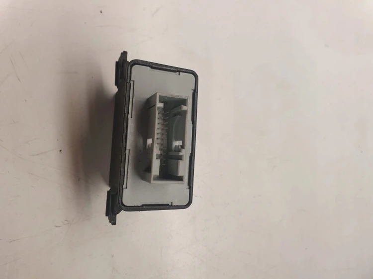 MODUŁ STEROWNIK ŚWIATEŁ AUDI A3 A4 A6 8P0907357H