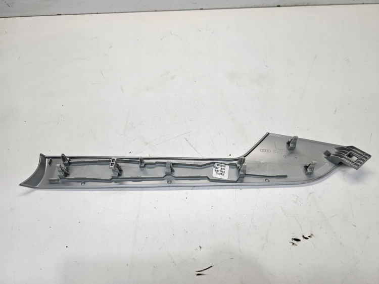 DEKOR LISTWA DRZWI LEWY PRZÓD AUDI A4 B9 8W0867409AG