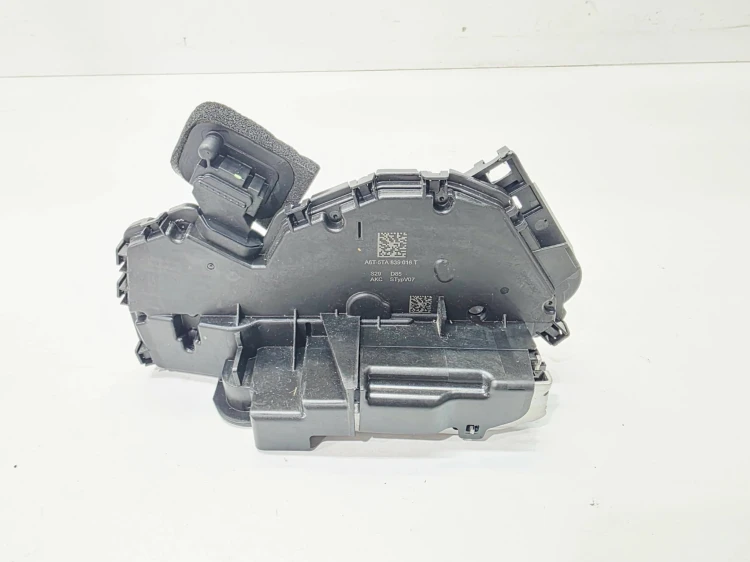 ZAMEK DRZWI PRAWY TYŁ AUDI A3 8Y VOLKSWAGEN SEAT SKODA 5TA839016T