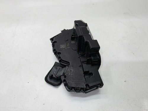 ZAMEK DRZWI PRAWY TYŁ AUDI A3 8Y VOLKSWAGEN SEAT SKODA 5TA839016T
