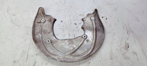 OSŁONA TARCZY LEWY PRZÓD AUDI A4 B9 A5 8W0615311E