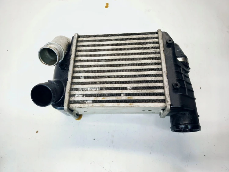 INTERCOOLER CHŁODNICA POWIETRZA PRAWA AUDI A6 C6 3.0 TDI 4F0145806E *2*