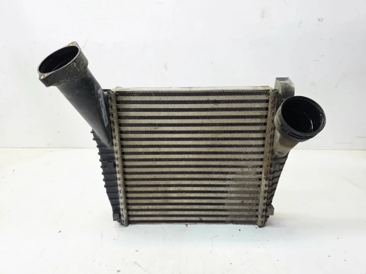 CHŁODNICA POWIETRZA INTERCOOLER LEWY AUDI Q7 4L 4.2 TDI 8ML376729561
