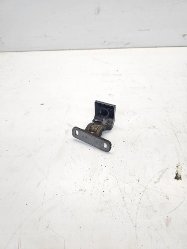 ZAWIAS KLAPY TYŁ PRAWY AUDI Q3 8U 8U0827300