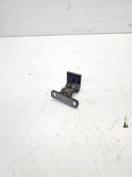 ZAWIAS KLAPY TYŁ PRAWY AUDI Q3 8U 8U0827300