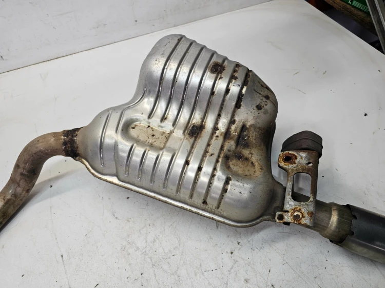 TŁUMIK WYDECH AUDI A6 C6 QUATTRO 2.4 2.8 3.2 4F0253612S PRAWA STRONA