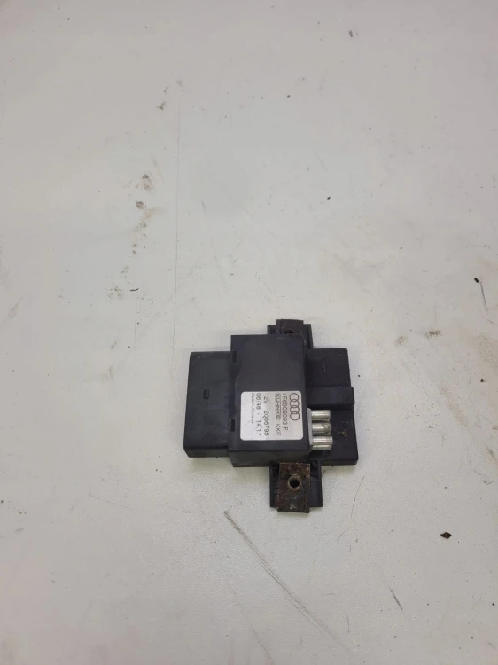 STEROWNIK POMPY PALIWA AUDI A6 C6 3.0 T 4F0906093F