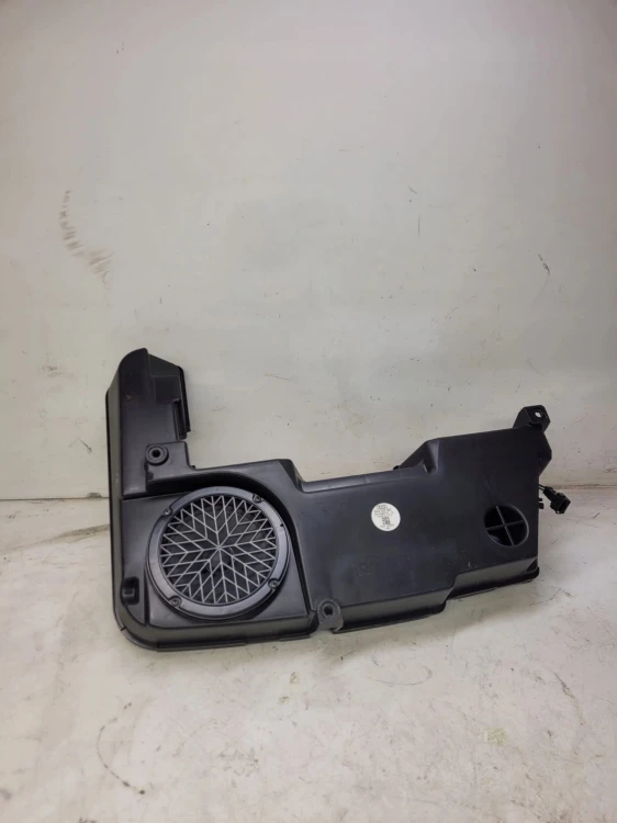 GŁOŚNIK SUBWOOFER TUBA AUDI A4 B8 AVANT 8K9035382