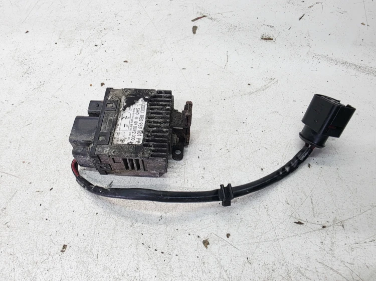 MODUŁ WENTYLATORA CHŁODNICY AUDI A4 B7 2.7 3.0 TDI 8E0959501P