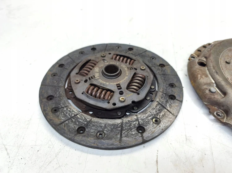 SPRZĘGŁO TARCZA DOCISK AUDI VOLKSWAGEN SEAT SKODA 1.6 TDI 03L141025R